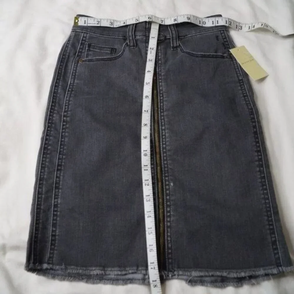 (recent) River Gray Denim Pencil Skirt Size 25 Flattering Great Stretch - Picture 10 of 10